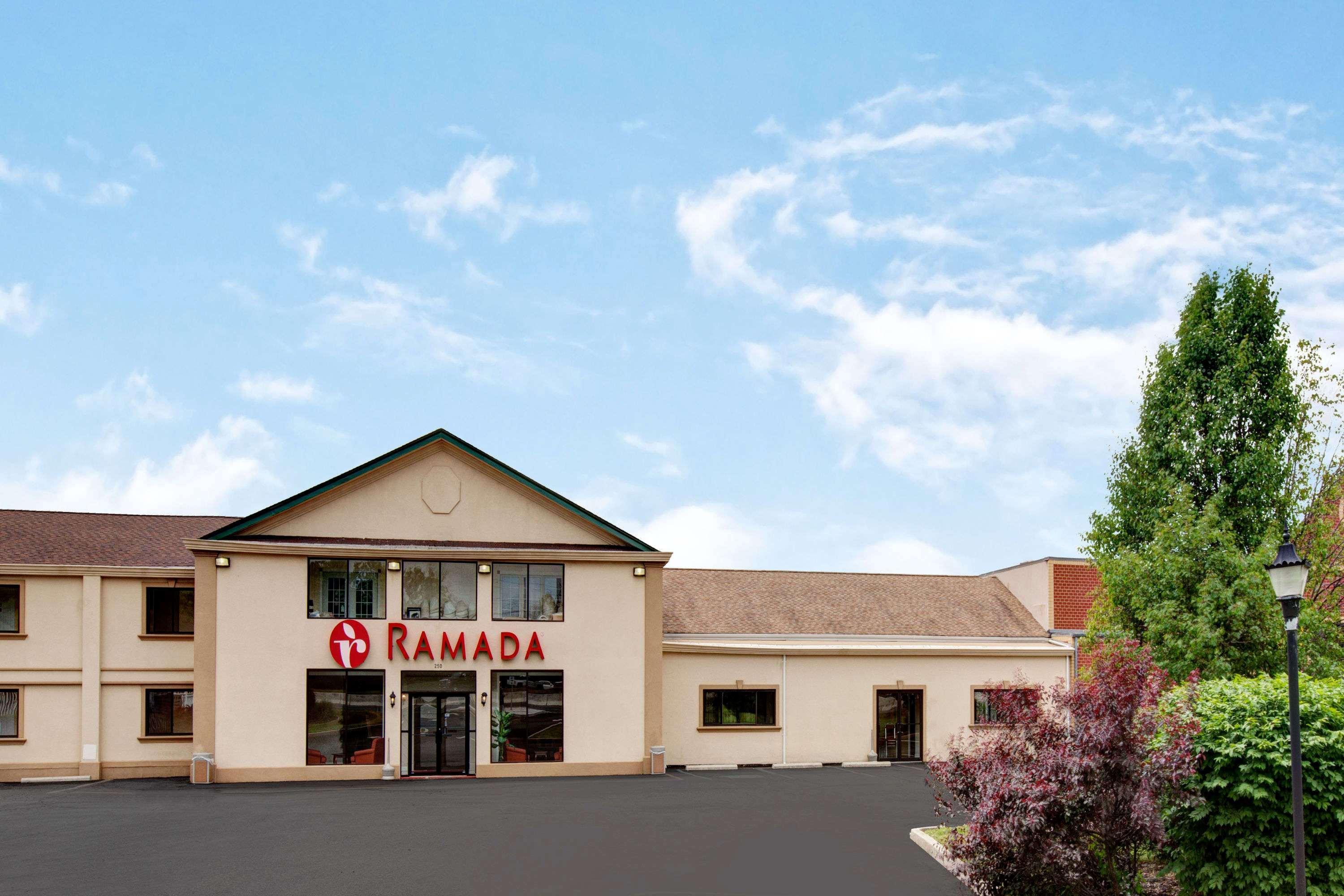 Ramada Inn Stadtteil Flemington Exterior foto